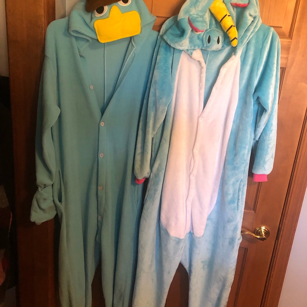 2- ONESIES size M, both for one price